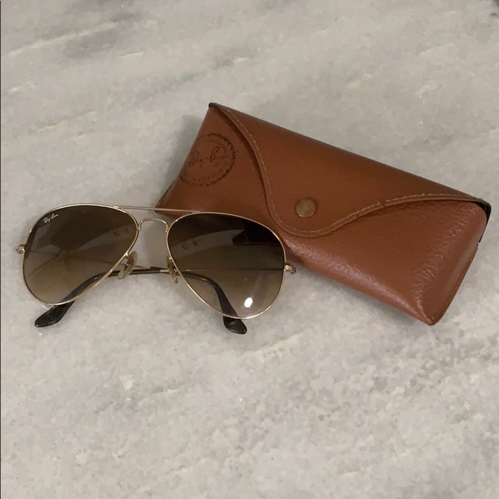 Ray-Ban Gold Aviators Classic